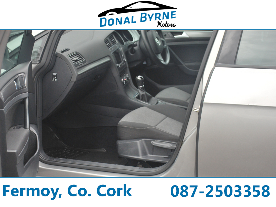 2014 Volkswagen Golf - image 5