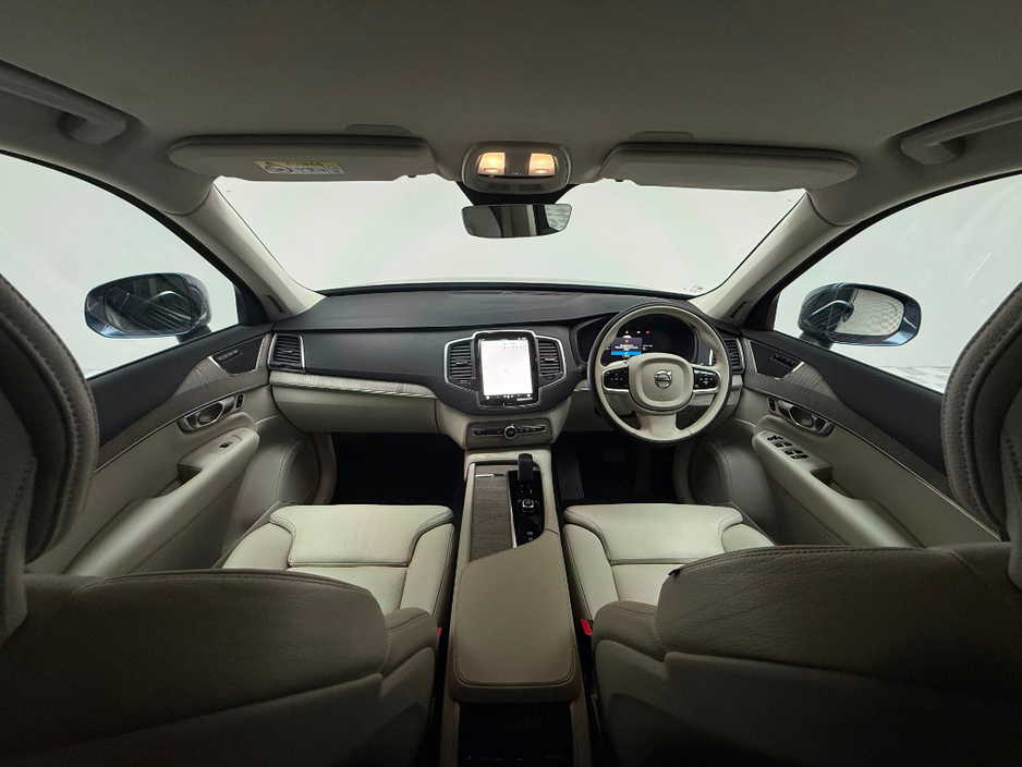 2022 Volvo XC90 CORE T8 RECHARGE AWD *7 SEATER* €49,990
