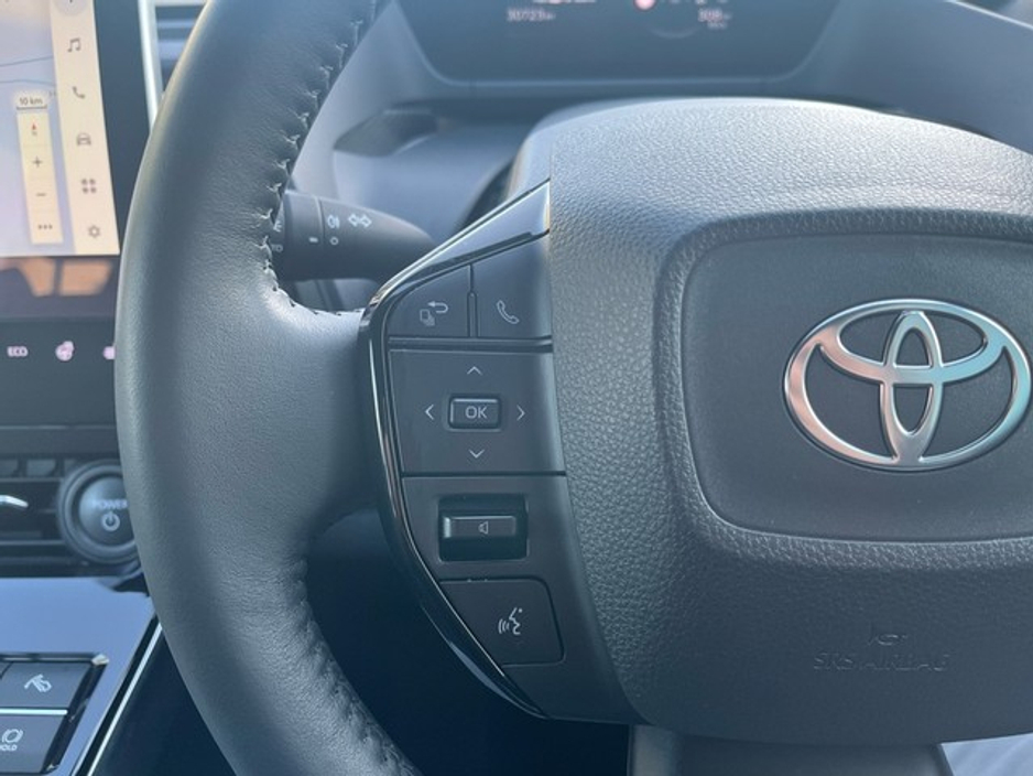 2024 Toyota bZ4X - image 13
