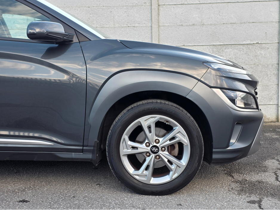 2022 Hyundai Kona - image 5