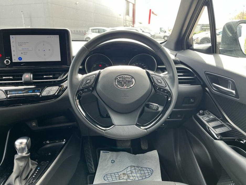 2023 Toyota C-HR - image 9