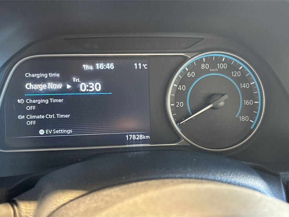 2023 Nissan Leaf - image 16