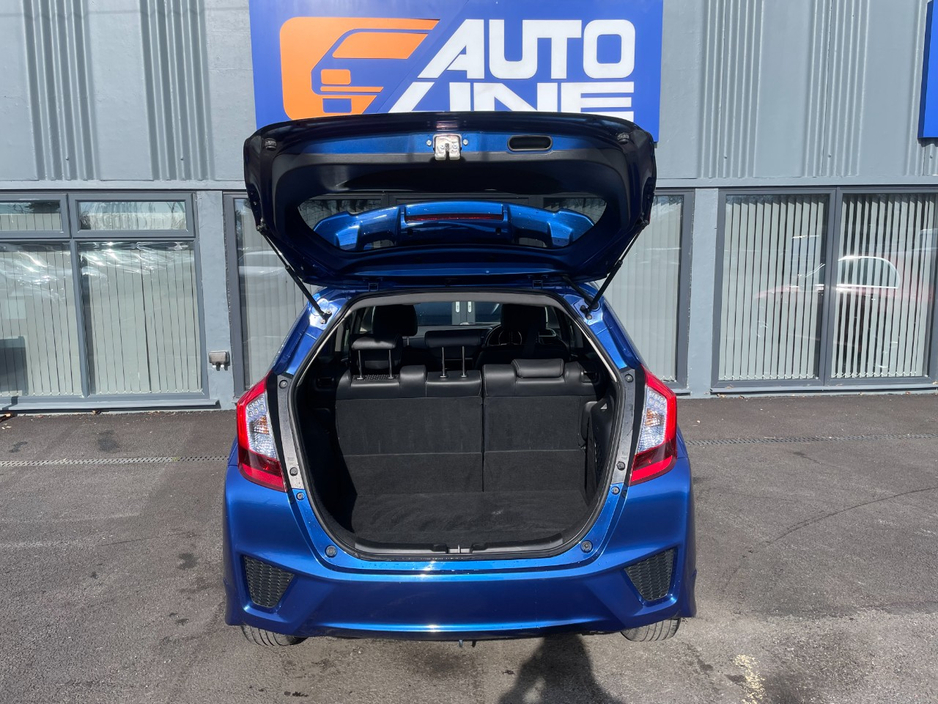 2015 Honda Fit - image 5