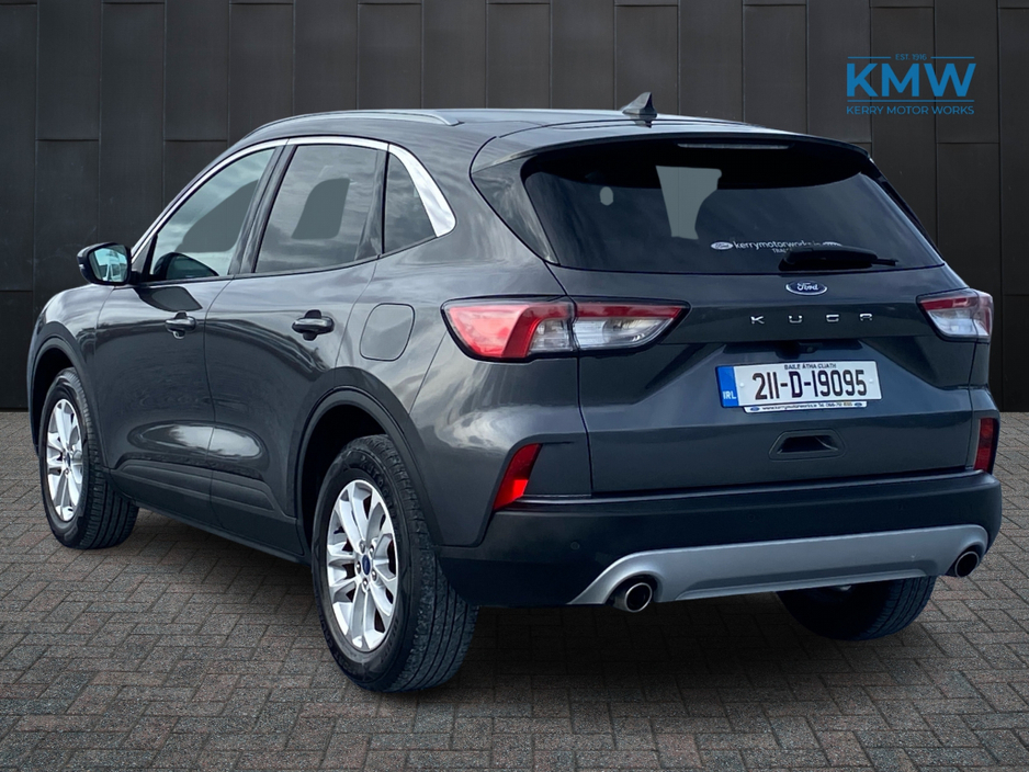 2021 Ford Kuga - image 3
