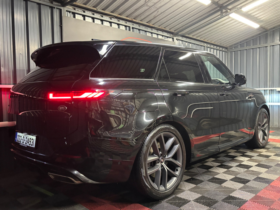 2022 Land Rover Range Rover Sport - image 3