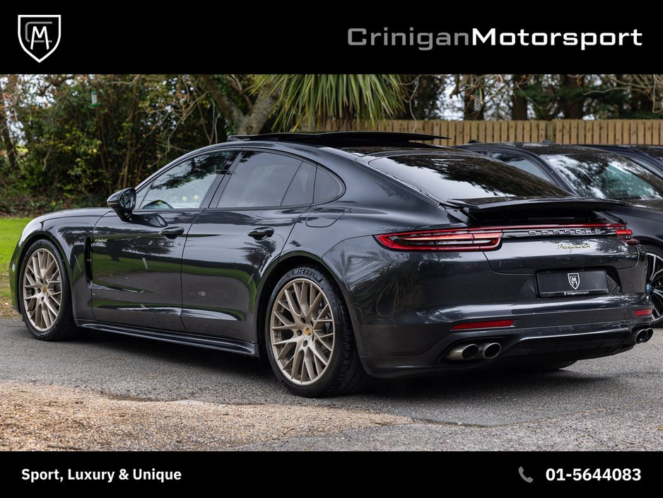 2020 Porsche Panamera - image 2