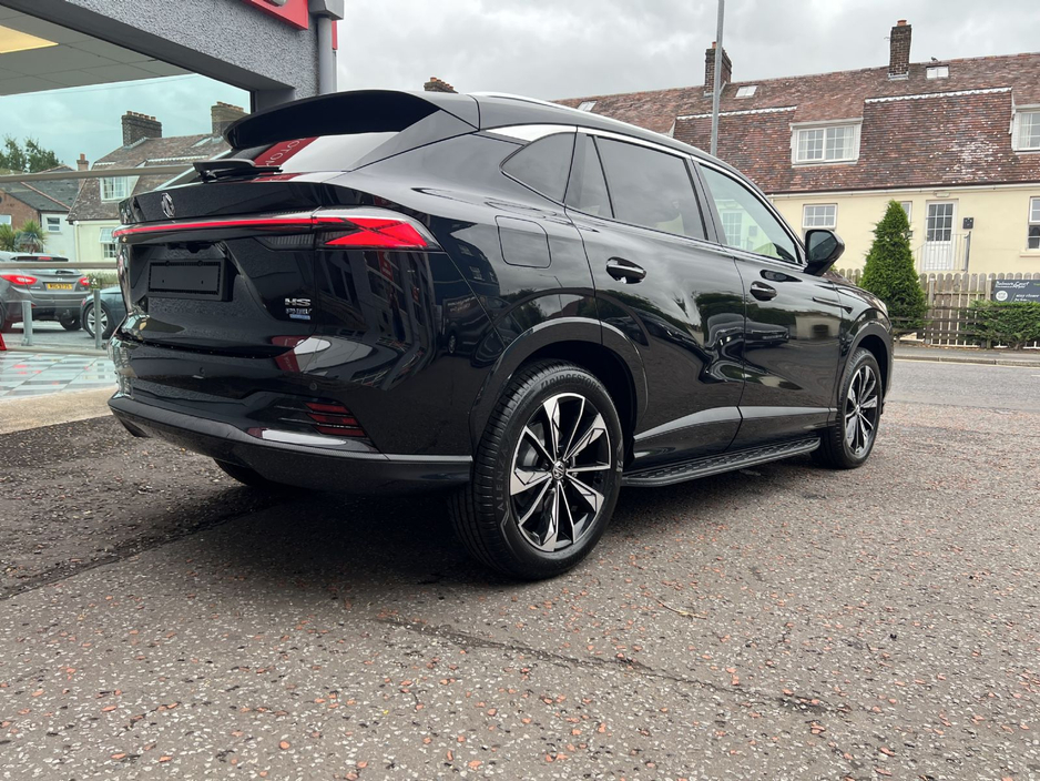 2026 MG HS HS PHEV €34,974