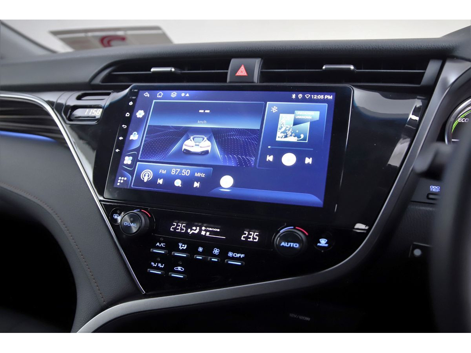 2017 Toyota Camry 2.5 HYBRID *PARK SENSORS*REVERSE CAM* €19,890