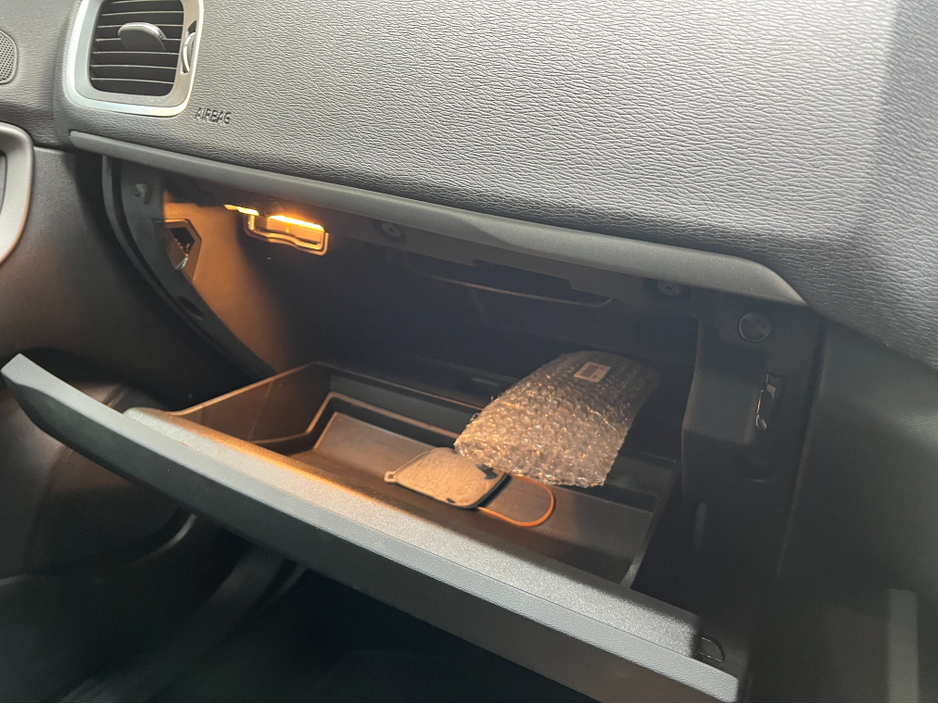 2016 Volvo V40 - image 15