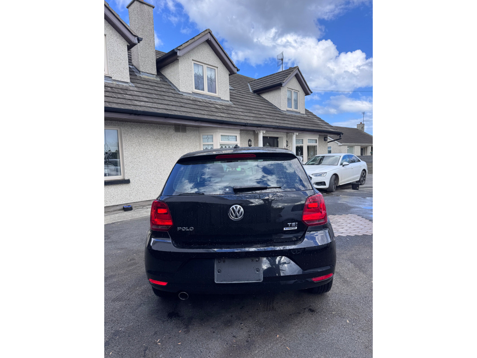 2016 Volkswagen Polo - image 5