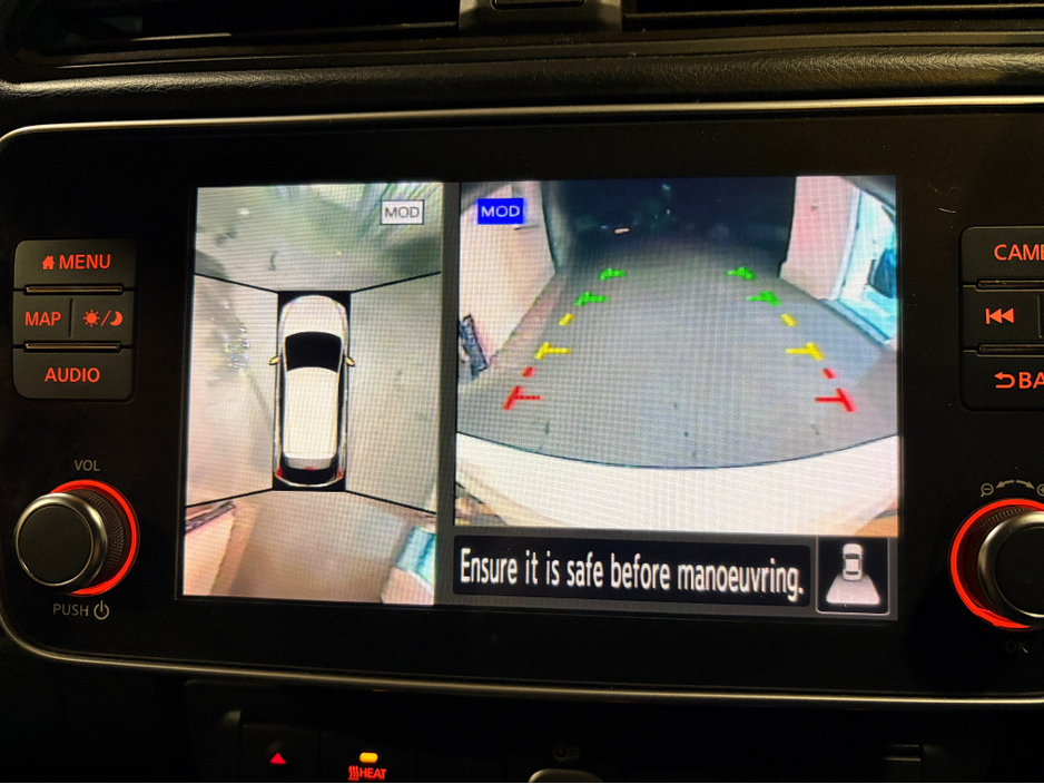 2020 Nissan Leaf - image 22