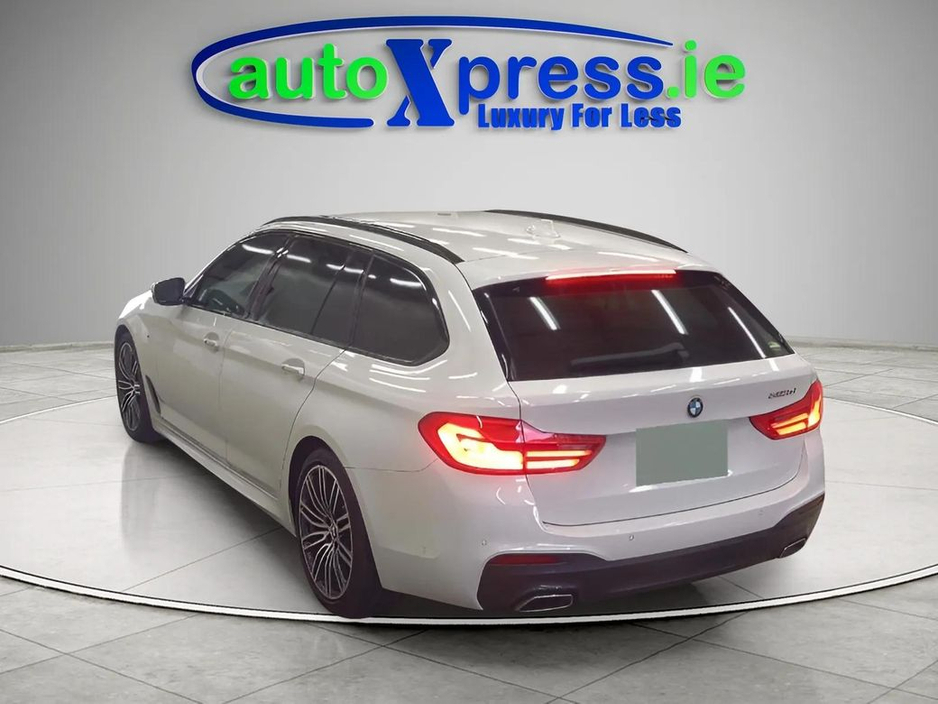 2019 BMW 5 Series - image 6