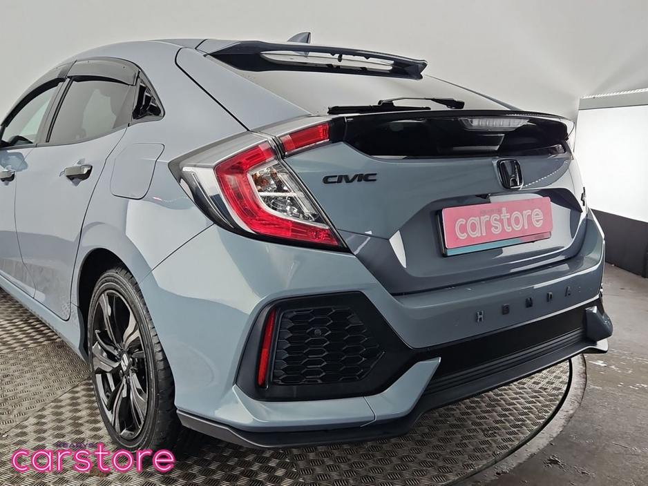 2018 Honda Civic - image 15
