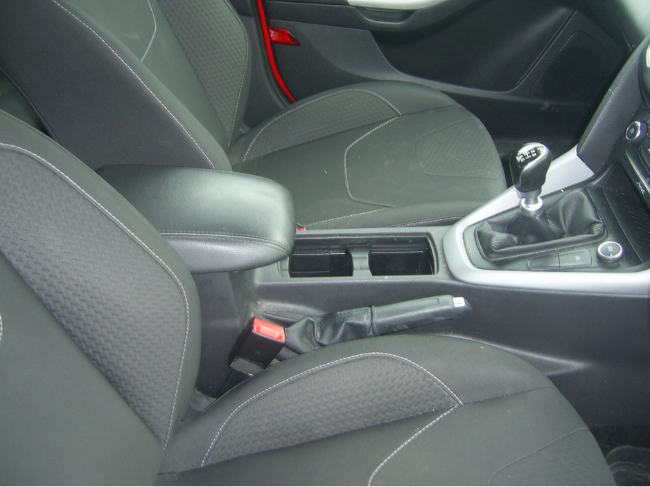 2015 Ford Focus 1.5 TDCI ZETEC 120PS 5DR €6,250