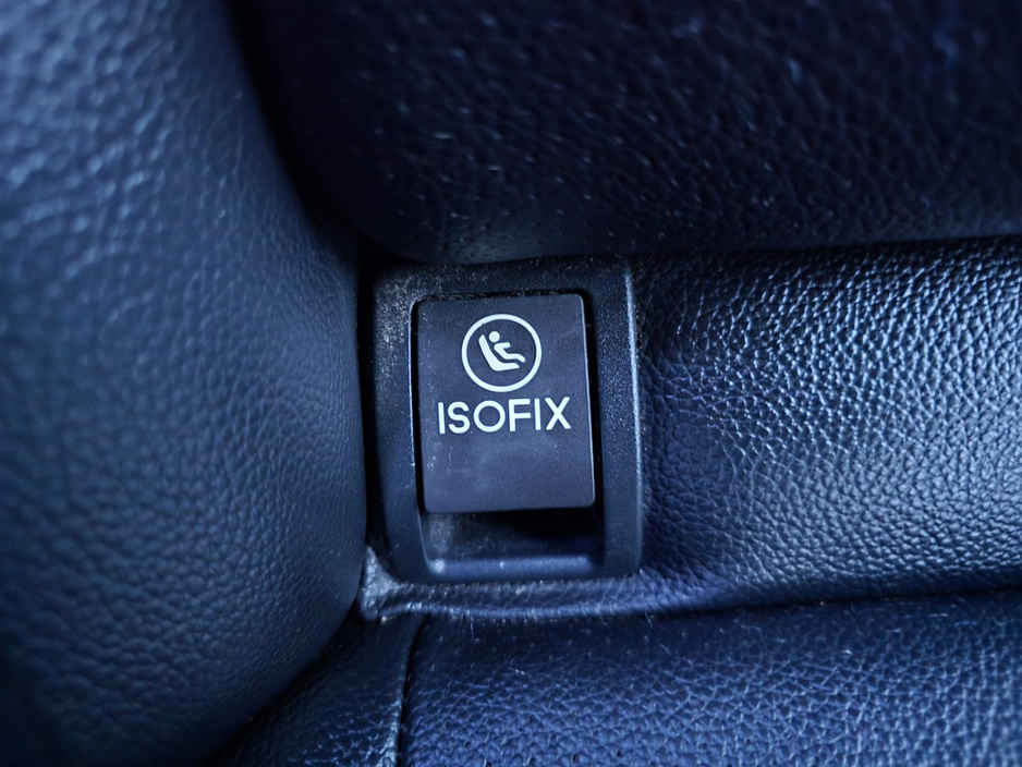 2015 Mercedes-Benz C Class - image 22