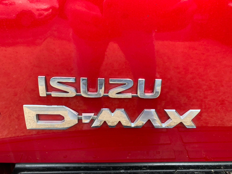 2019 Isuzu D-MAX - image 12