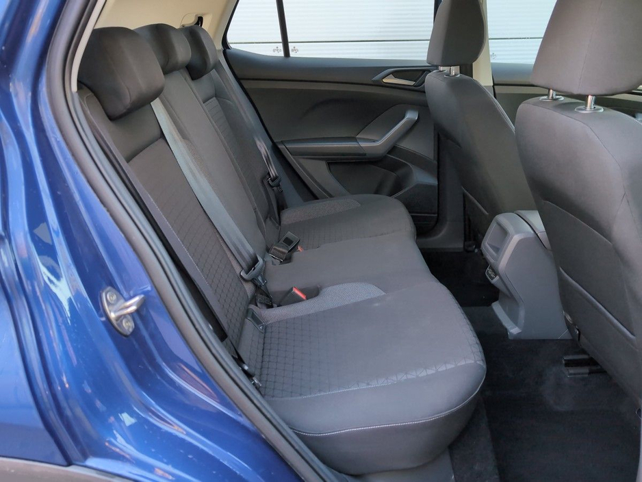 2020 Volkswagen T-Cross - image 17