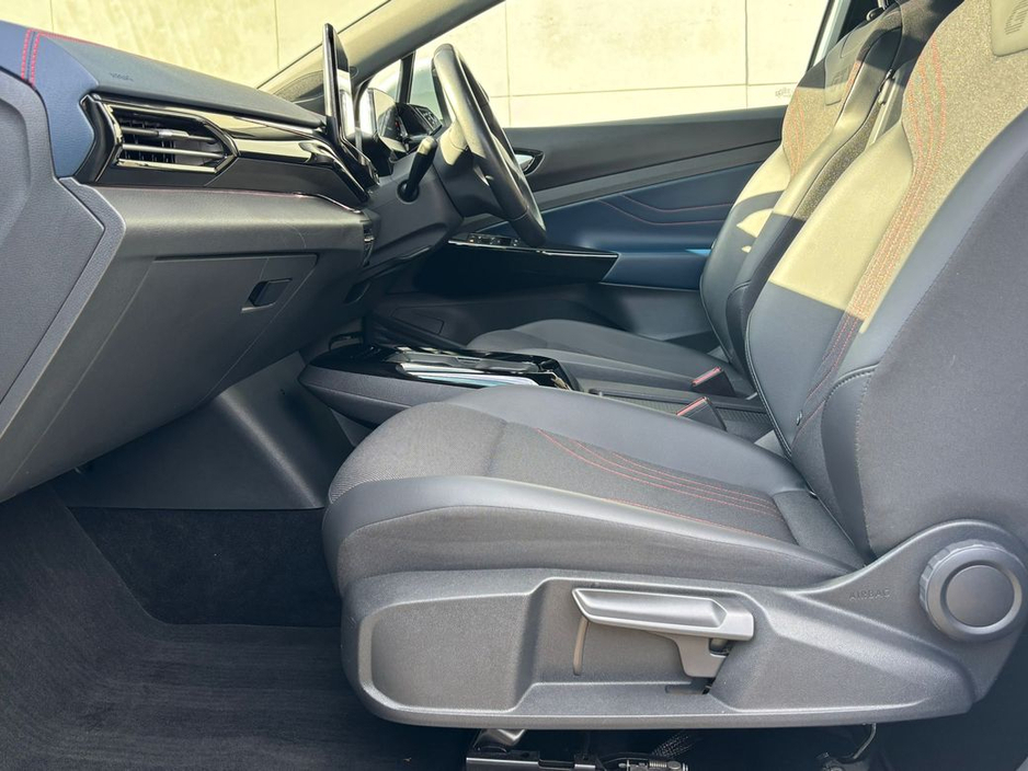 2022 Volkswagen ID.4 GTX 220 KW GTX Business 77KWH 299HP €26,990