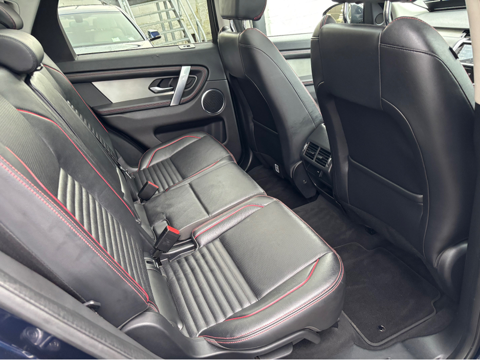 2022 Land Rover Discovery Sport 1.5 Hybrid R-Dynamic SE €34,900