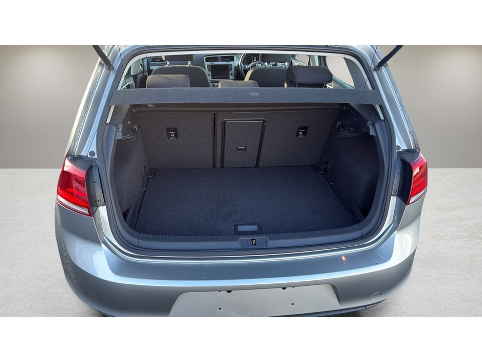 2014 Volkswagen Golf  €12,490