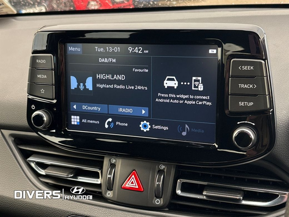 2023 Hyundai i30 - image 9