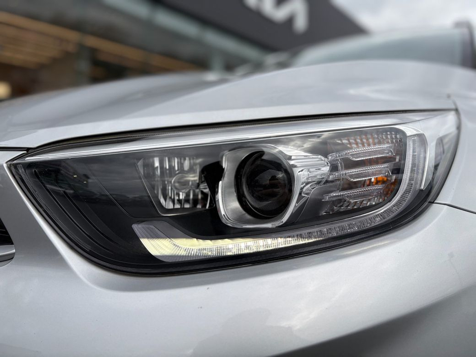 2022 Kia Stonic - image 9