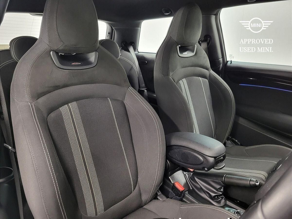 2024 MINI Hatch - image 12