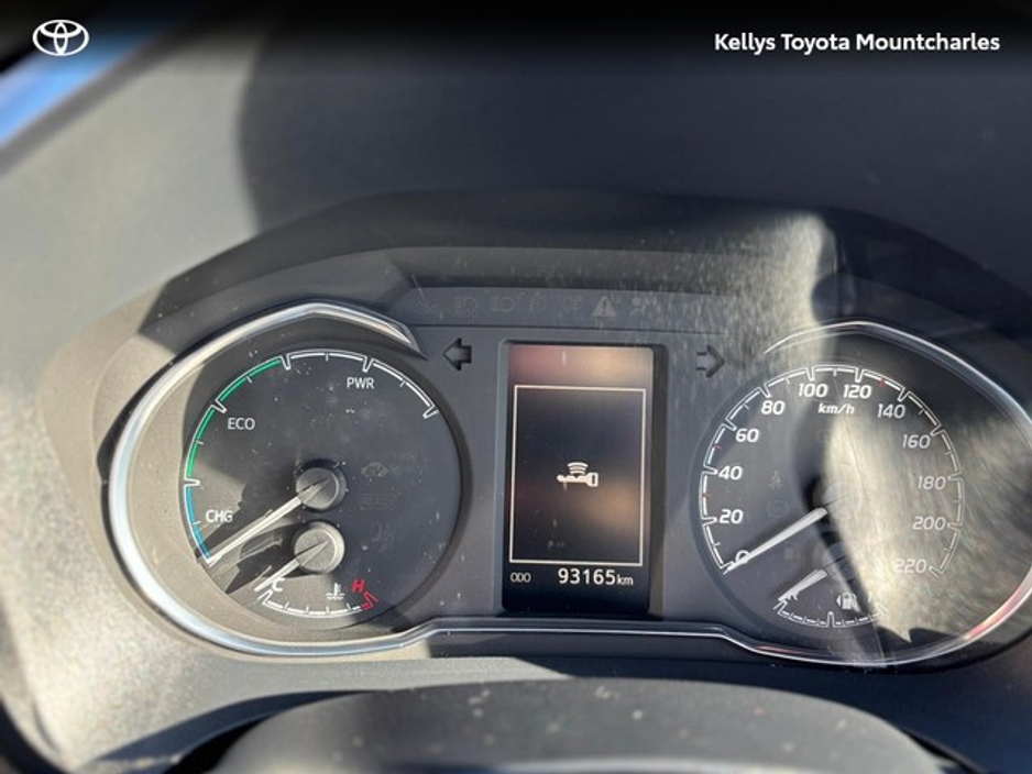 2019 Toyota Yaris - image 3