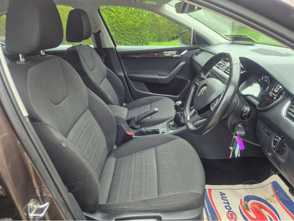 2017 Skoda Octavia - image 6