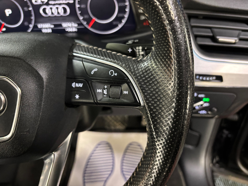 2015 Audi Q7 - image 11