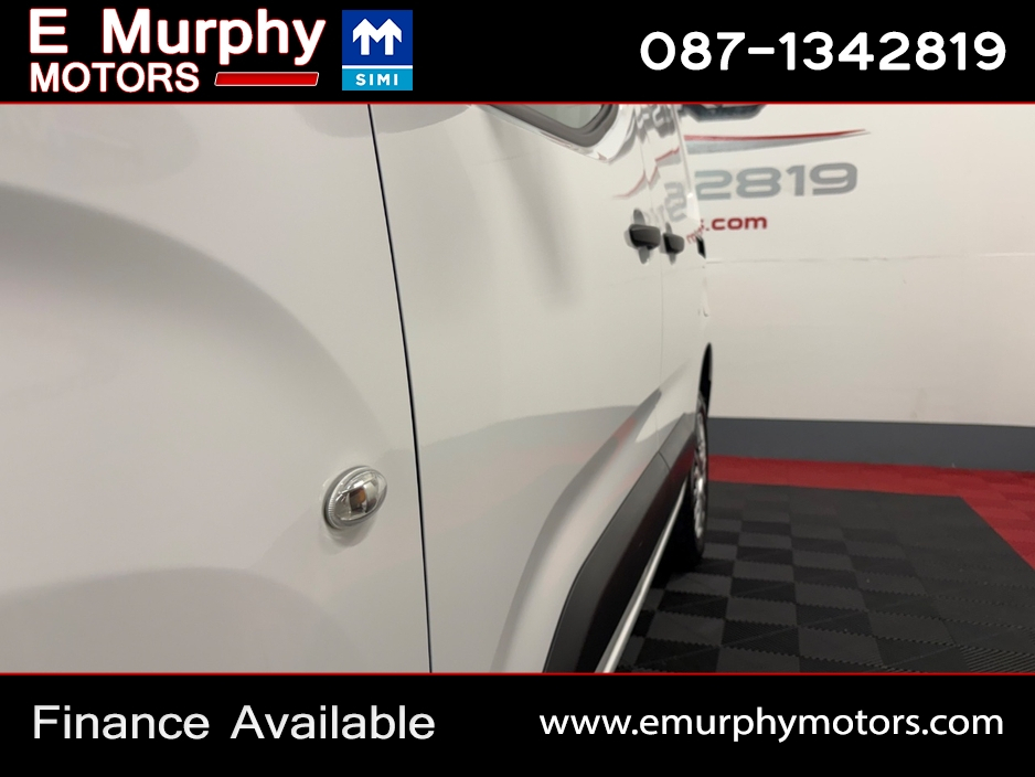 2021 Toyota Proace - image 23