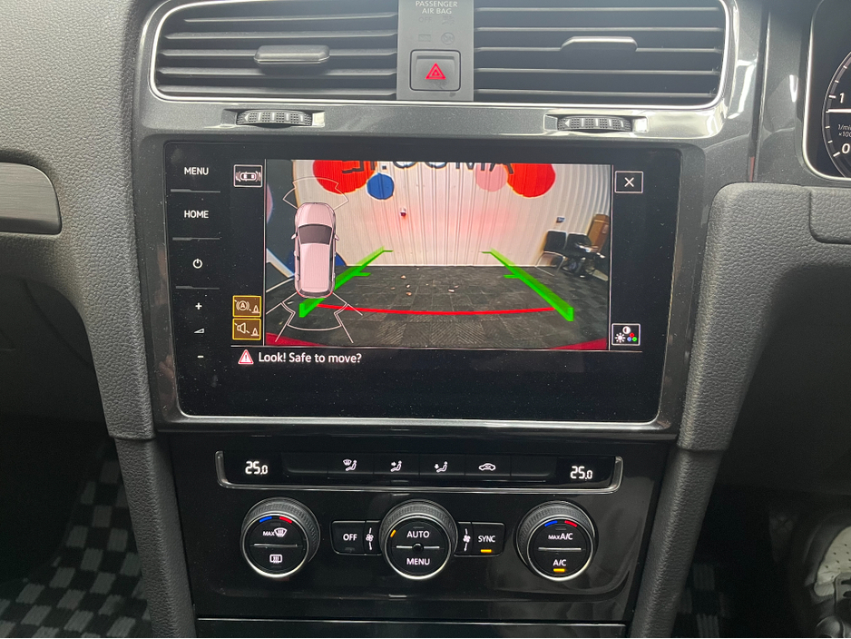 2019 Volkswagen Golf - image 18