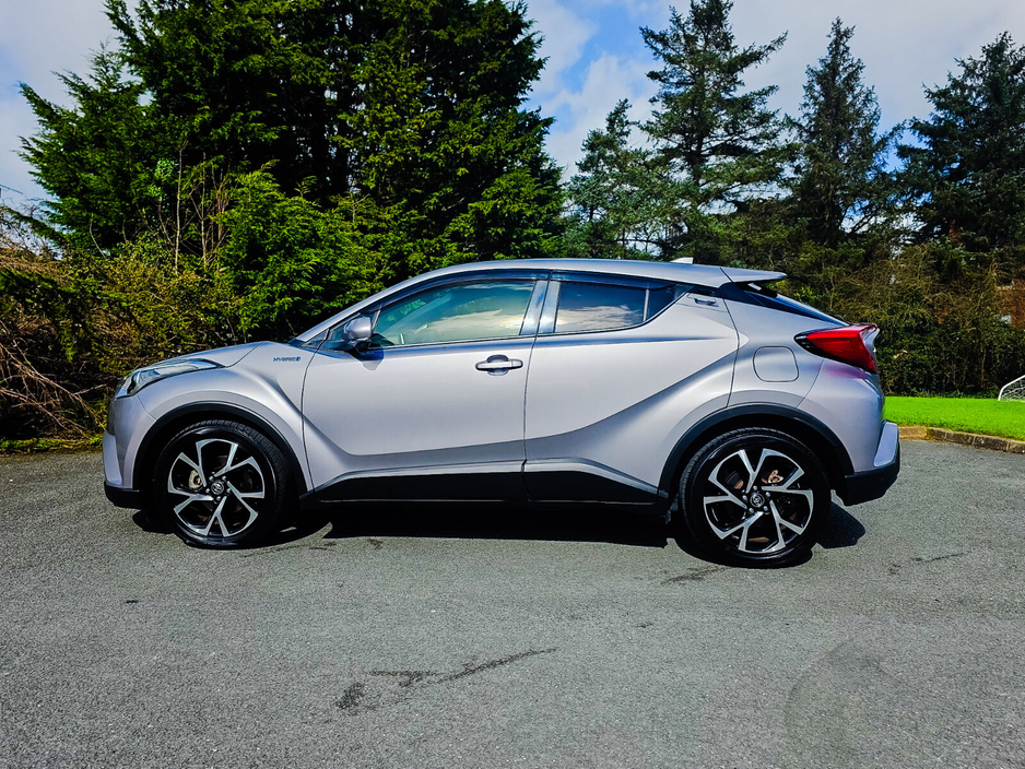 2017 Toyota C-HR - image 17