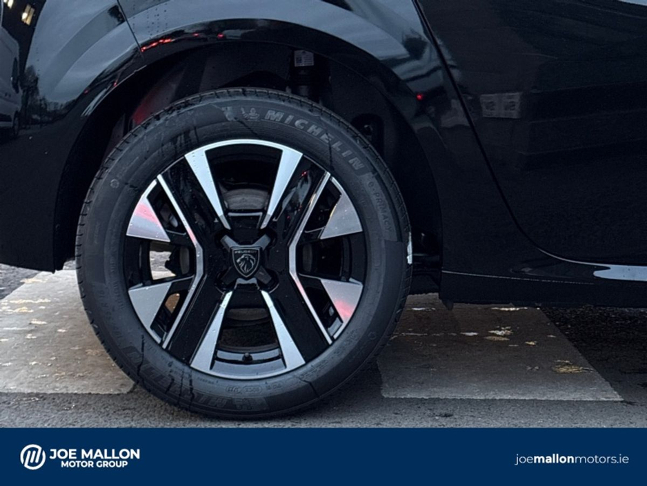 2026 Peugeot 208 - image 17