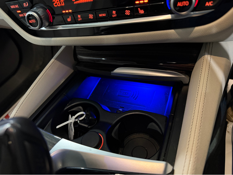 2023 BMW 5 Series - image 19