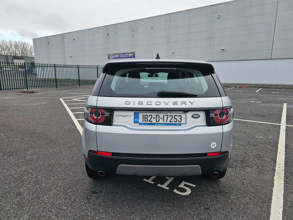 2018 Land Rover Discovery Sport - image 10