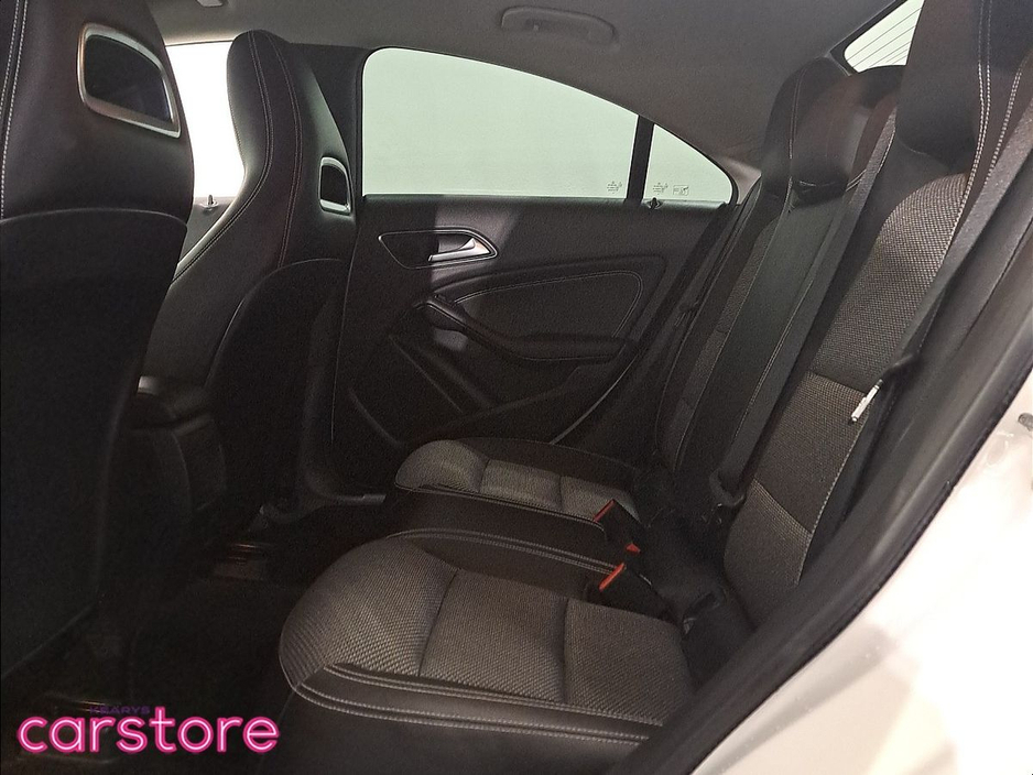 2018 Mercedes-Benz CLA Class - image 10