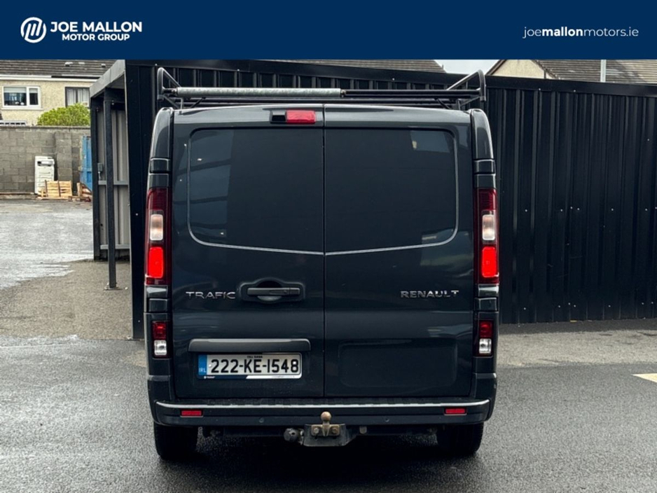 2022 Renault Trafic - image 14