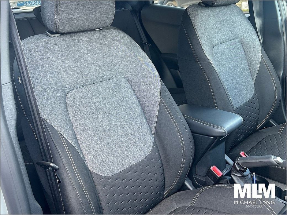 2025 Ford Puma 1.0L EcoBoost Hybrid 125PS Titanium €30,995