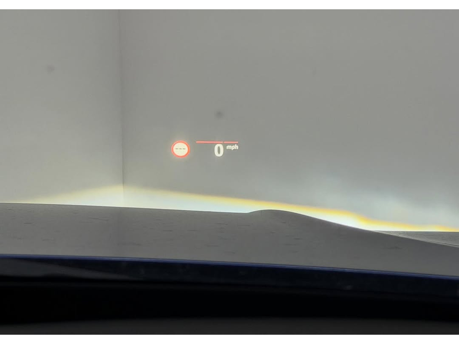 2021 BMW 3 Series - image 11