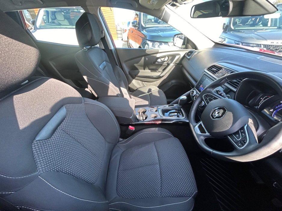 2022 Renault Kadjar - image 8