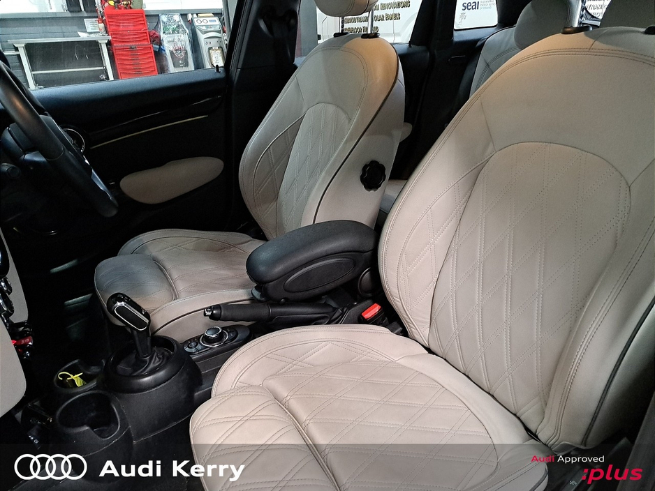 2022 MINI Cooper - image 11