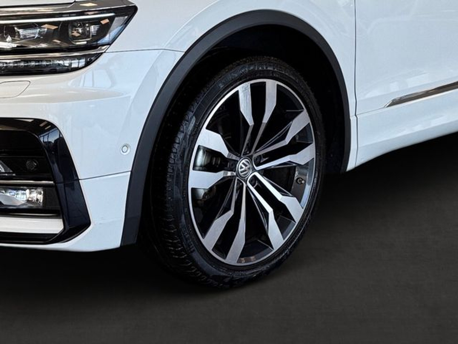 2020 Volkswagen Tiguan - image 10