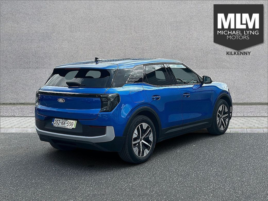 2025 Ford Explorer - image 7