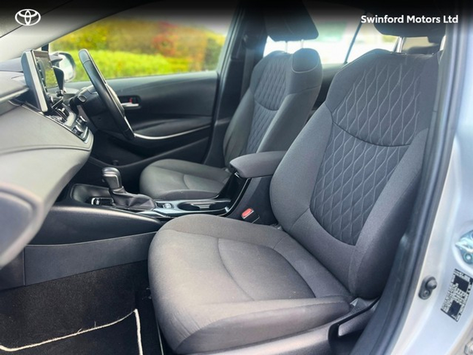 2021 Toyota Corolla - image 6