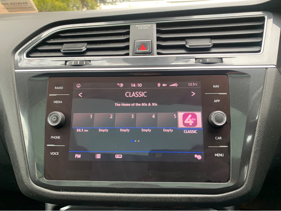 2018 Volkswagen Tiguan - image 21