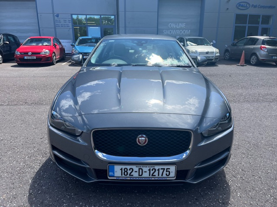 2018 Jaguar XE - image 2
