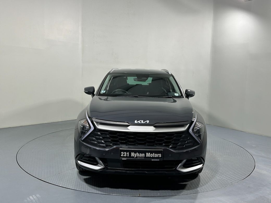 2023 Kia Sportage - image 2