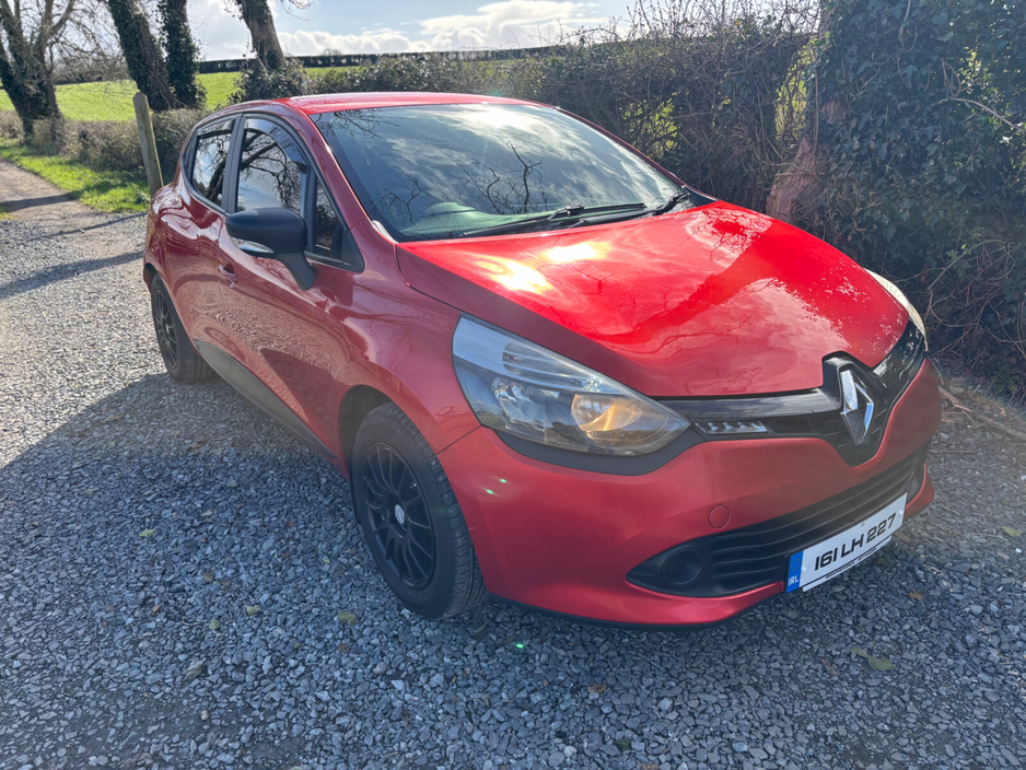 2016 Renault Clio - image 4