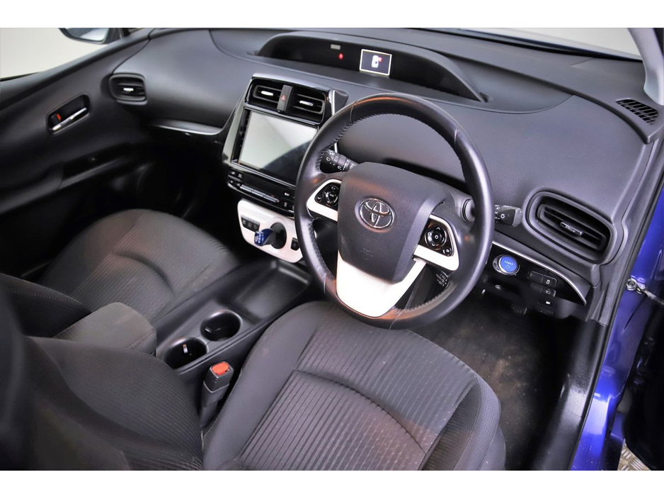 2019 Toyota Prius - image 13